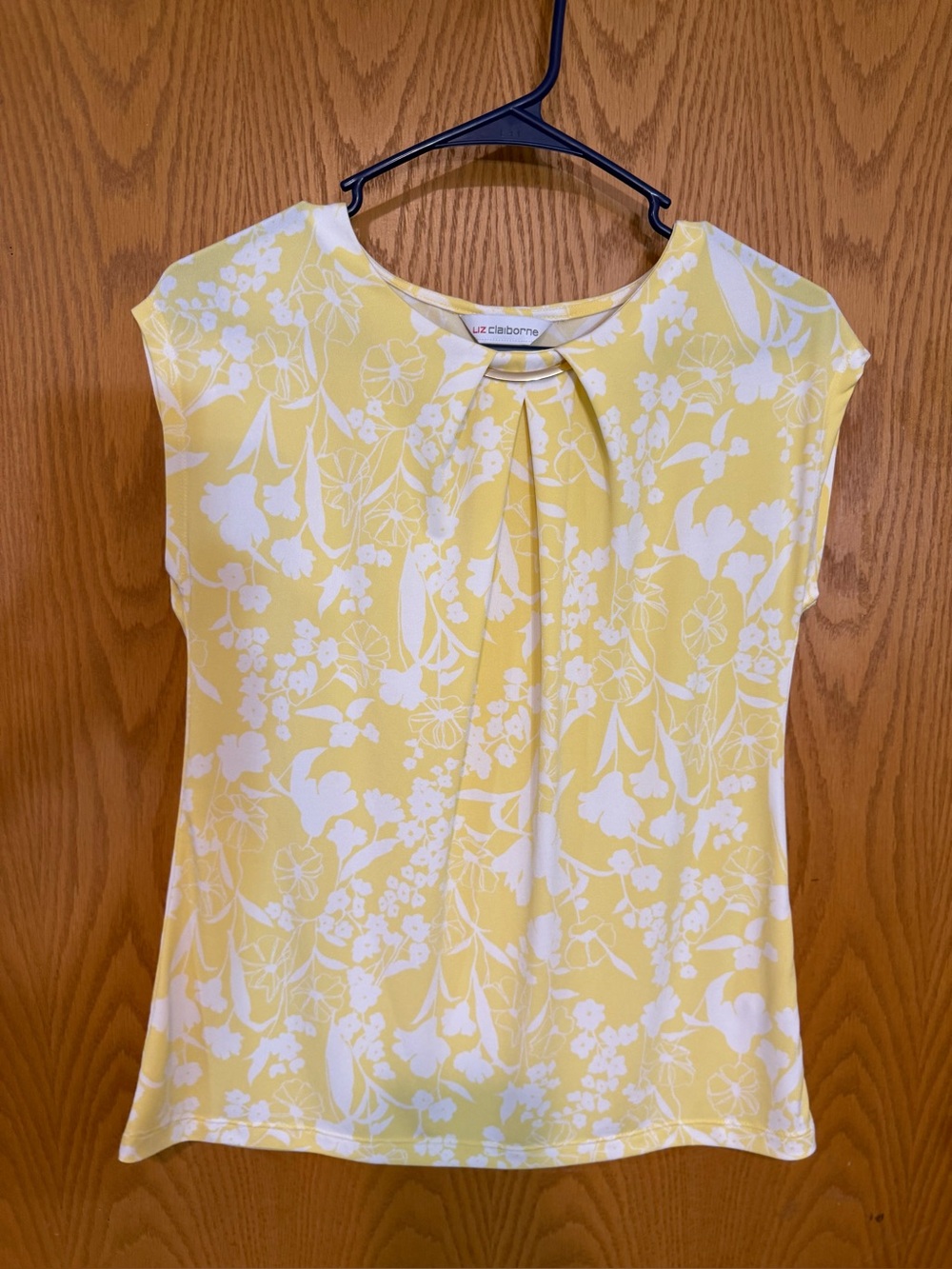 Liz Claiborne Yellow & White Floral Pleat-Front Cap Sleeve Blouse